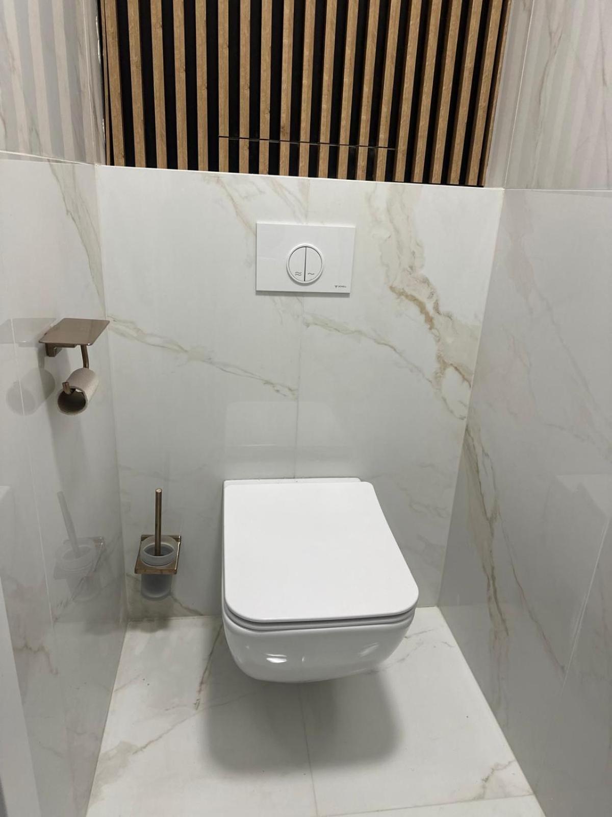 Luxury Apartment - Astro ดูนาจสก้า สเตรด้า ภายนอก รูปภาพ